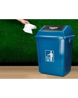 Papelera contenedor q-connect plastico con tapa de balancin 58 litros azul 470x330x760 mm