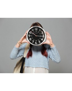 Reloj q-connect de pared metalico redondo 25 cm movimiento silencioso color negro con esfera cromado