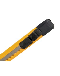 Cuter q-connect plastico estrecho cuchilla 9 mm xd-04 con clip blister 1 unidad