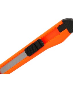 Cuter q-connect plastico estrecho cuchilla 9 mm xd-05 con clip blister 1 unidad