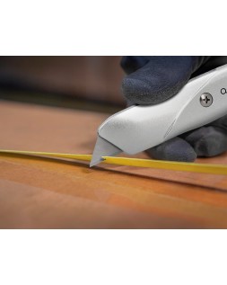 Cuter q-connect metalico ancho retractil con mecanismo de bloqueo cuchilla 18 mm xd-53 blister 1 unidad
