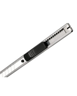 Cuter q-connect metalico estrecho cuchilla ceramica 9 mm xd-c18 con clip blister 1 unidad