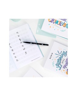 Cuaderno rubio lettering para mentes creativas