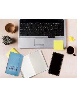 Cuaderno con gomilla antartik notes tapa dura a6 hojas cuadricula azul claro 100 hojas 80 gr fsc