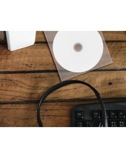 Sobre para cd q-connect polipropileno con solapa -pack de 50 unidades